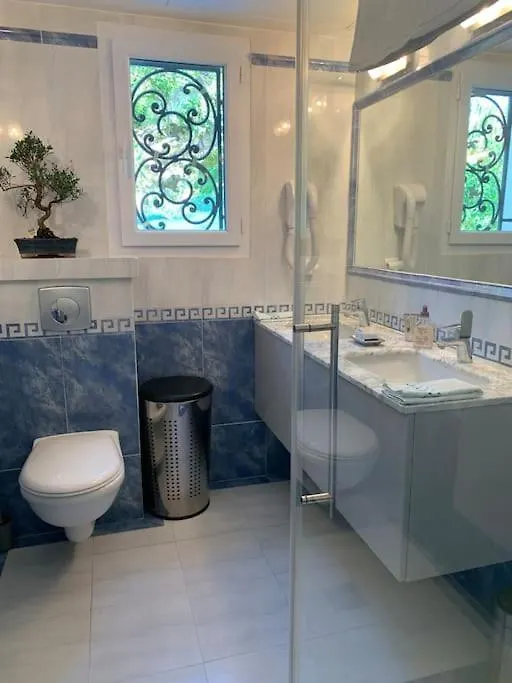 Cannes Centre Villa Piscine Spa 0*,  France