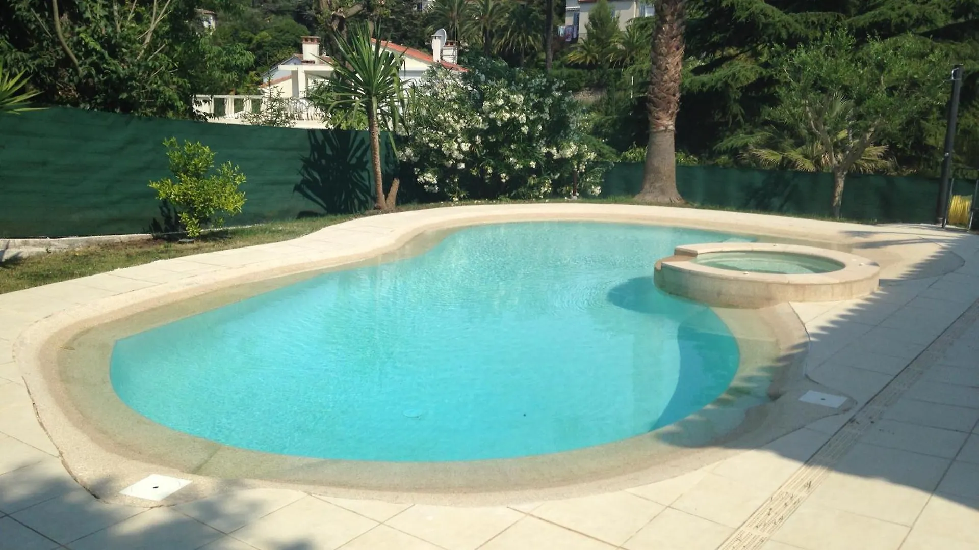 Cannes Centre Villa Piscine Spa location